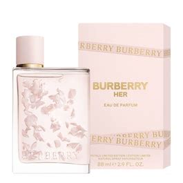 eclat burberry her|Burberry Her petals.